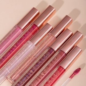 Gleaming Plumping Lip Gloss