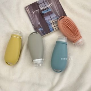 Cheleondie - 2 in 1 Silicone Travel Container with Head Scalp Brush