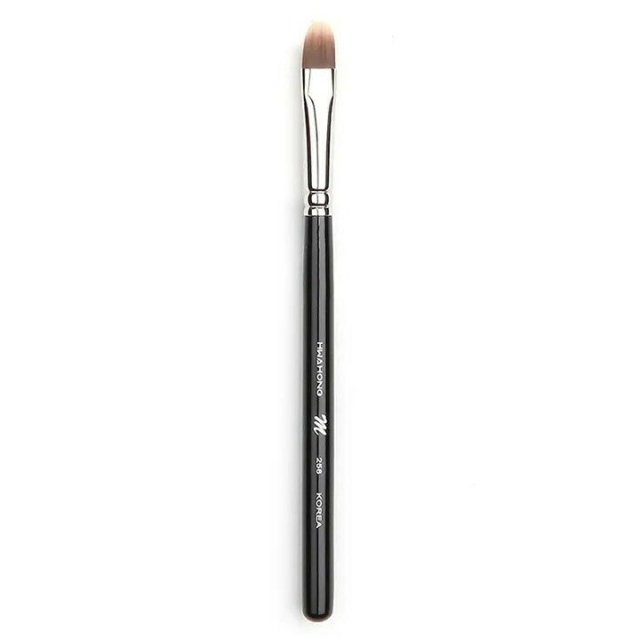 156 Concealer Brush