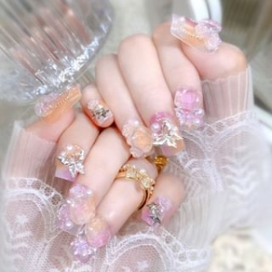 Floral Faux Pearl Press On Nail