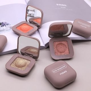 NOVO - Fingertip Glitter Eyeshadow - 12 Colours - 3g