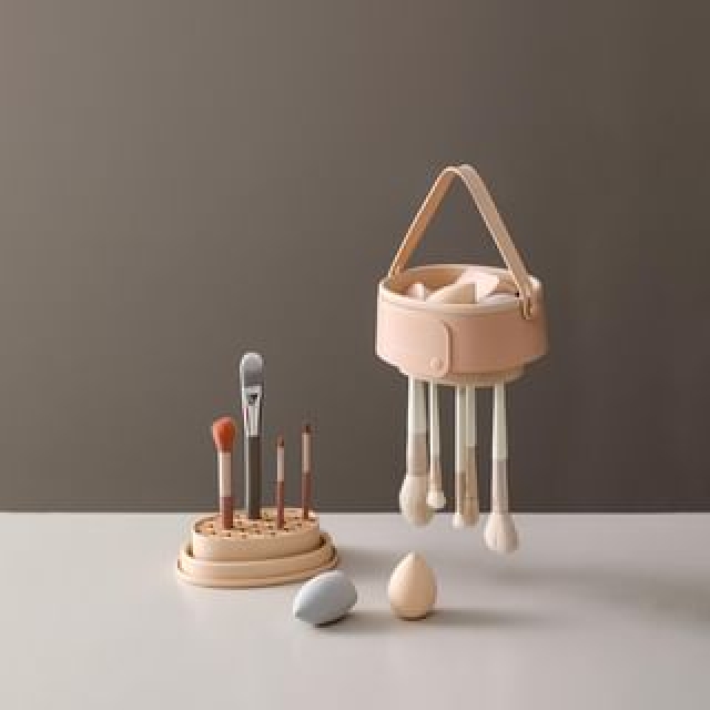 Plastic Makeup Brush Hanging Drying Rack