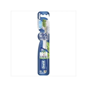 Oral-B - Cross Action Green Tea Ingredients Toothbrush - 1 pc